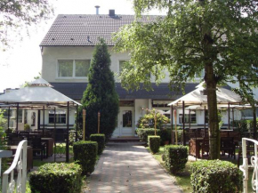 Hotel am Stadion  Дуйсбург